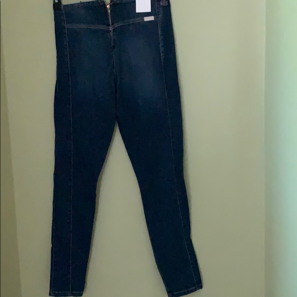 Jean - Picture 4 of 5